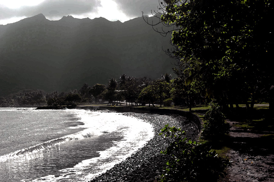 Taiohae black sand beach